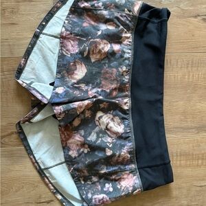 Lululemon Speed Up Short 2.5” Size 4
